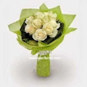 Simply Cute White Roses